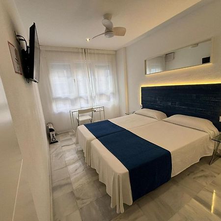 Apartamentos Turisticos Imar Cadix Extérieur photo