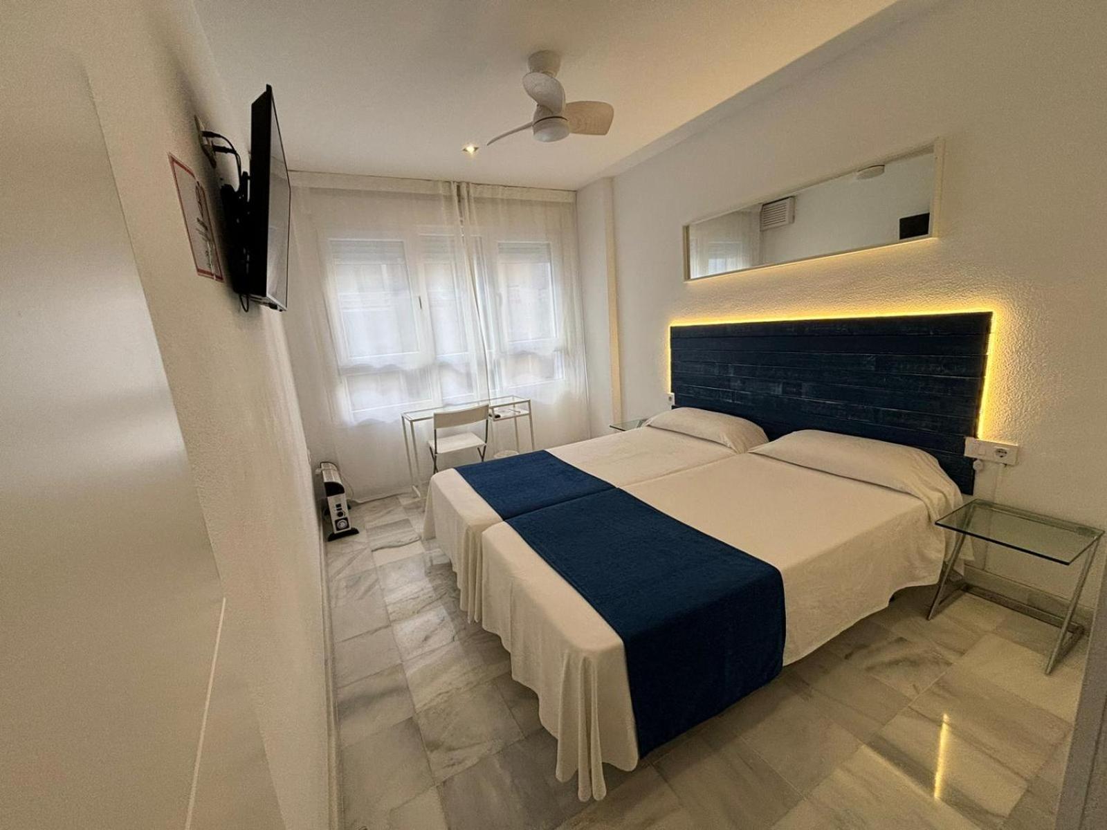 Apartamentos Turisticos Imar Cadix Extérieur photo