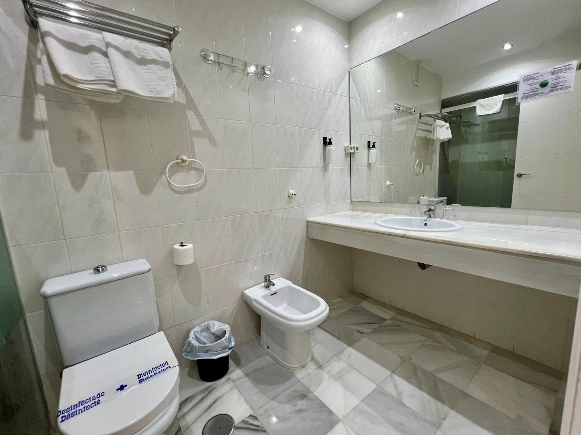 Apartamentos Turisticos Imar Cadix Extérieur photo