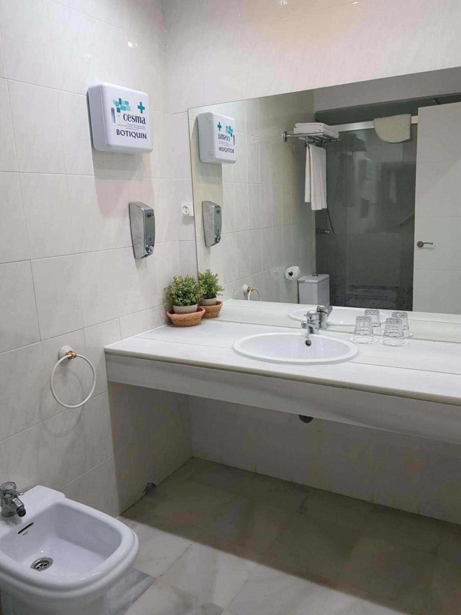 Apartamentos Turisticos Imar Cadix Extérieur photo